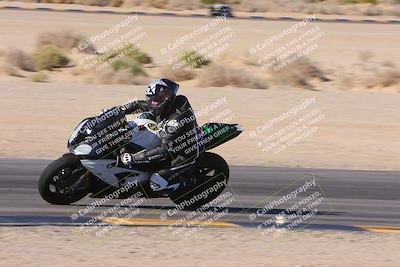 media/Dec-10-2023-SoCal Trackdays (Sun) [[0ce70f5433]]/Turn 9 Inside Set 2 (1115am)/